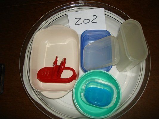 Ciotole: Tupperwareschüssel  NEU – Nuovo e nell'imballaggio originale da Pfäffikon SZ venduto da Einstweilige