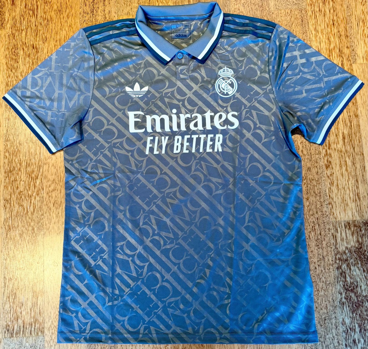 Adidas Leibchen & Hosen: Real Madrid third Shirt Modric - Saison 2024/25 – Neu (gemäss Beschreibung) aus Hermetschwil-Staffeln von Beat131 1