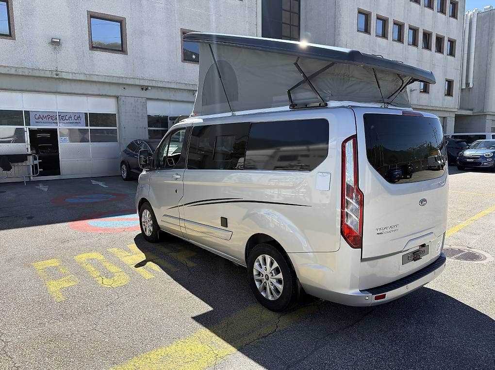 Veicoli commerciali: Ford transit custom font  Vendone X Cape – Usato da S. Antonino venduto da Campertech 6