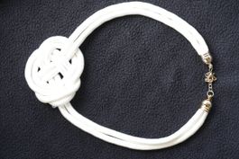 Collier sautoir blanc style ethnique et nœud marin chic ⚜️