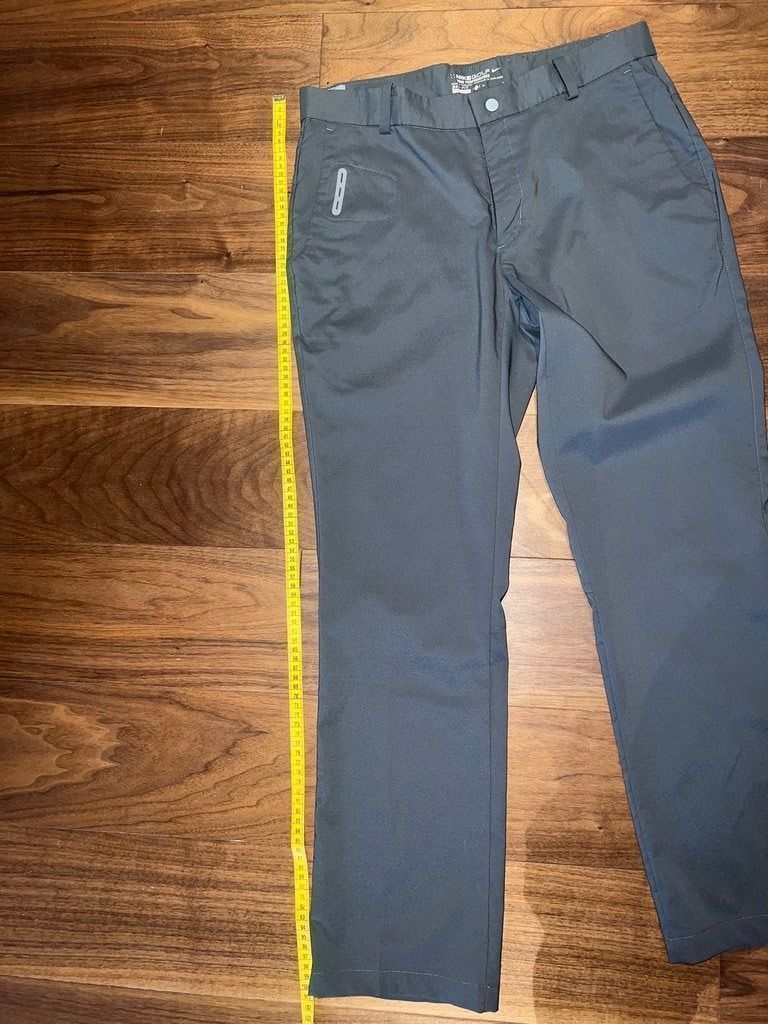 Nike Hosen: Pantalons de golf Nike - US 32 - L – Gebraucht aus St-Sulpice VD von juhdu 7