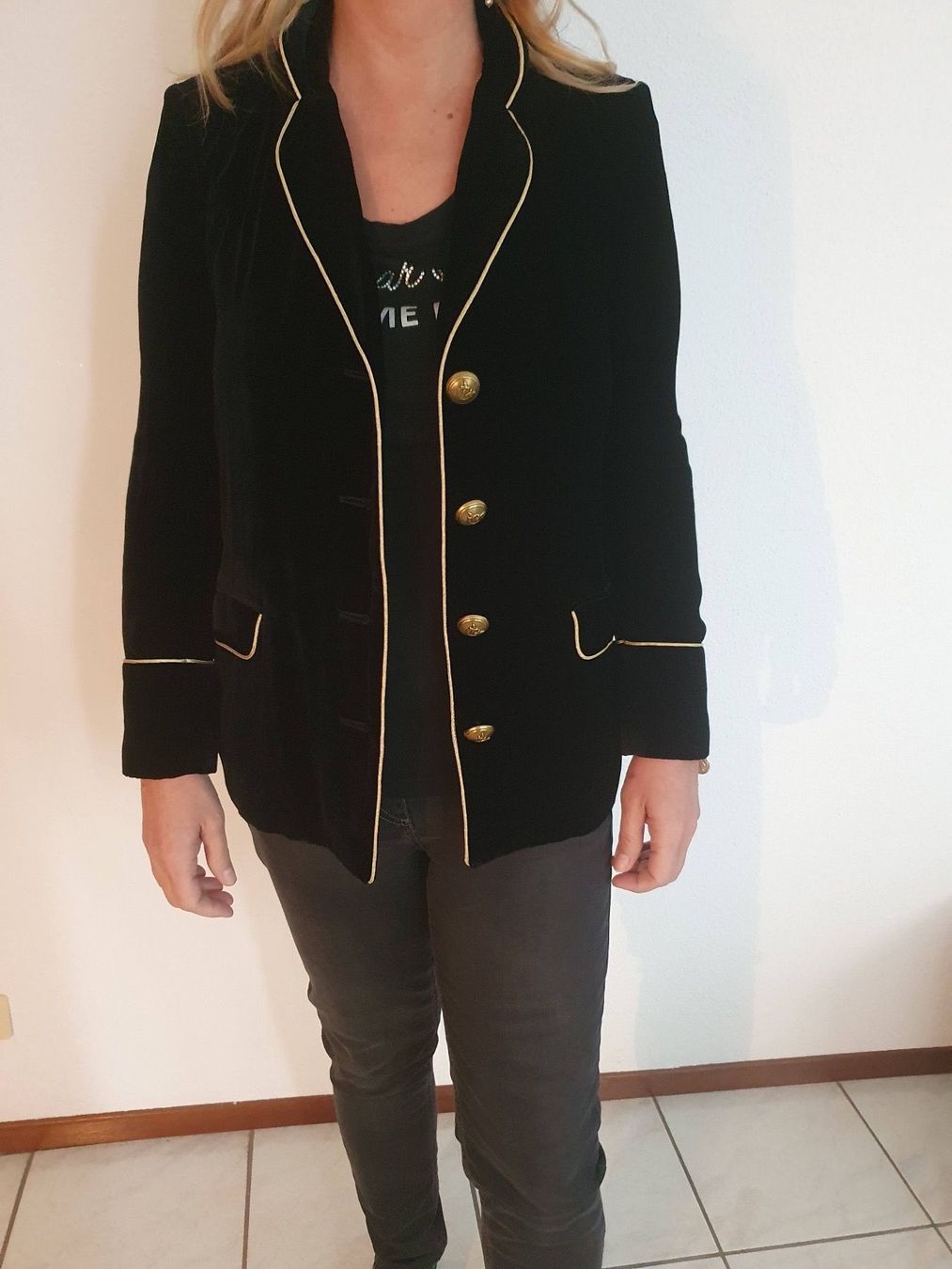 Pinko Lotti di vestiti: Completo giacca e pantalone PINKO – Nuovo (secondo la descrizione) da Davesco-Soragno venduto da dvf_7h6d 2
