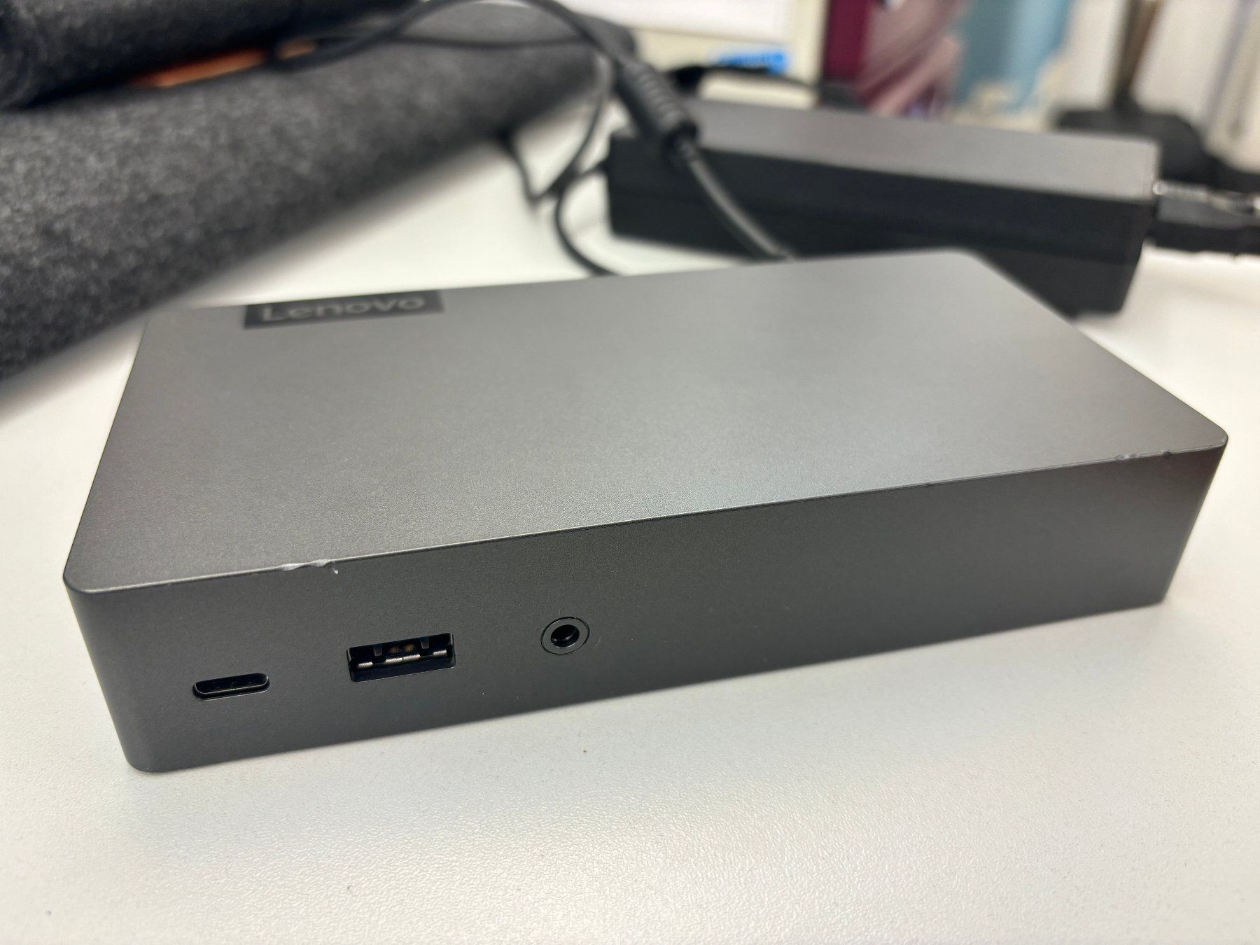 Lenovo Docking station: Lenovo Thunderbolt 3 Essential 135W – Usato da Erlenbach ZH venduto da ultraSale