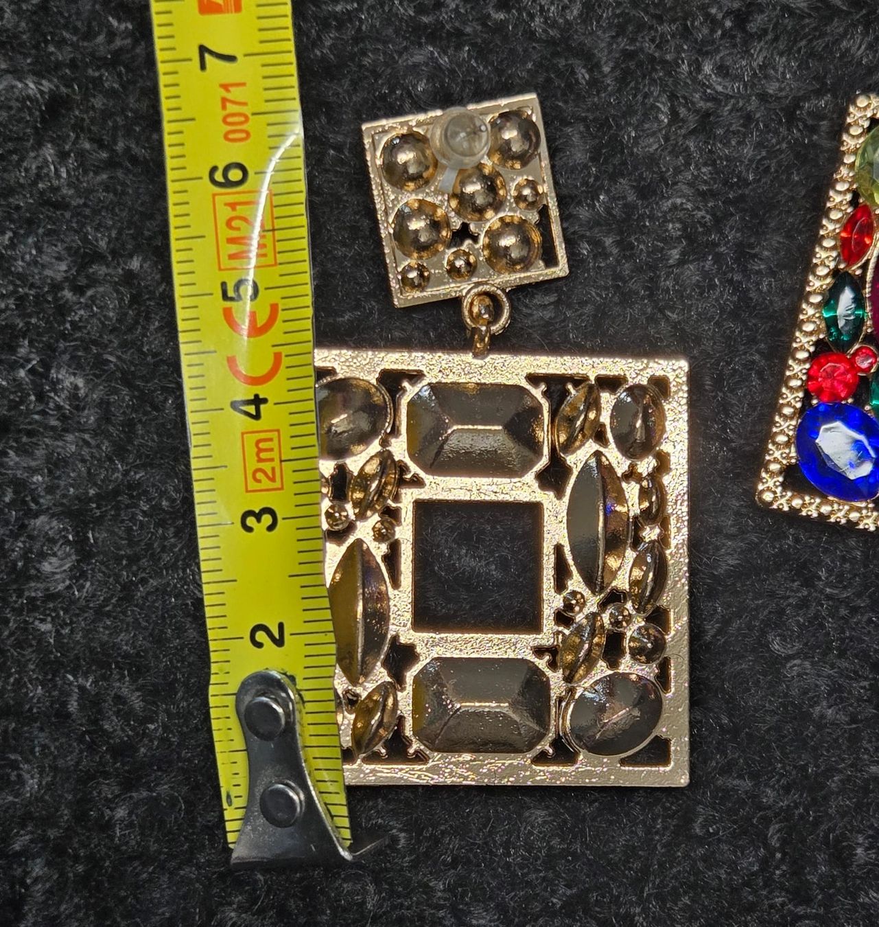 Orecchini pendenti & Orecchini a lobo: Goldene Statement Ohrringe mit Strasssteinen – Usato da Rheinsulz venduto da Dred 3