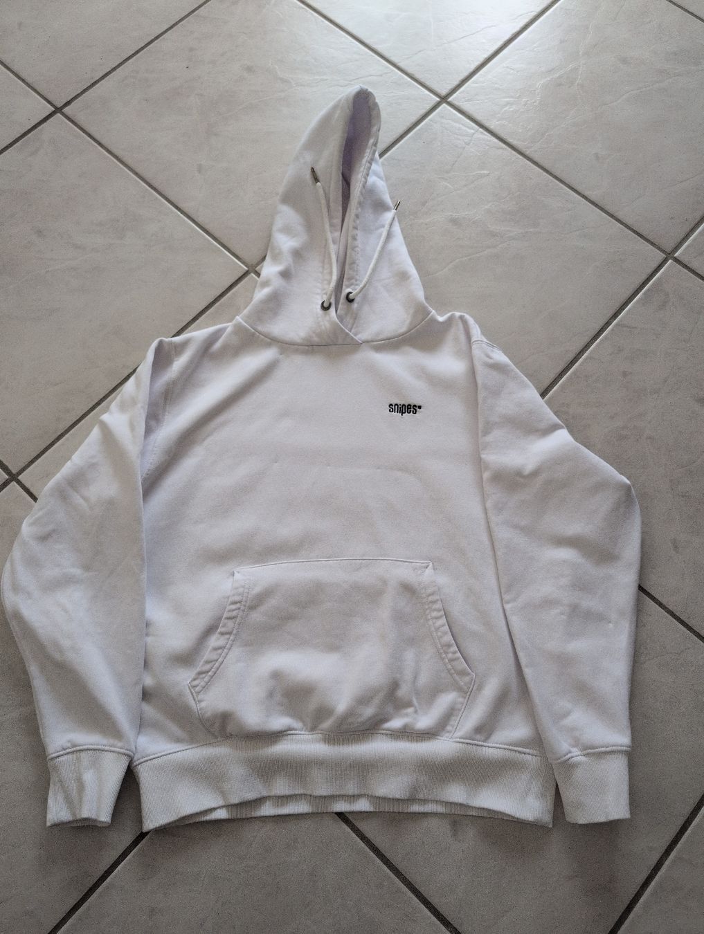 Snipes Maglioni & Felpe: Sweat à capuche blanc Snipes, taille M – Usato da CORMINBOEUF venduto da savaja