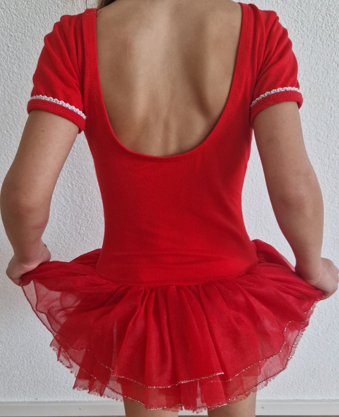 Vestiti & Gonne: Rotes Bellett Prinzessin Kleid Gr. 110 – Usato da Erlinsbach SO venduto da ULIKH 3