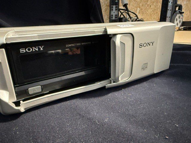 Sony Lettore multimediale & Streamer: Sony CDX-616 10-fach CD-Wechsler – Usato da Buchs SG venduto da LogistikBuchs 2