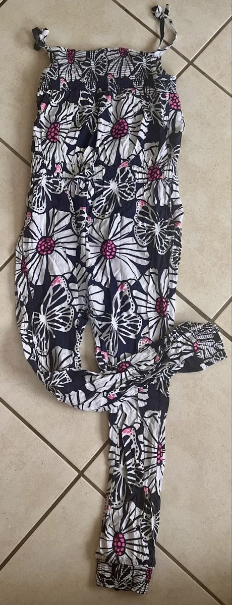 Pantalons: Combi-pantalon – taille 12 ans – D'occasion à Neuchatel par Melelienzlau