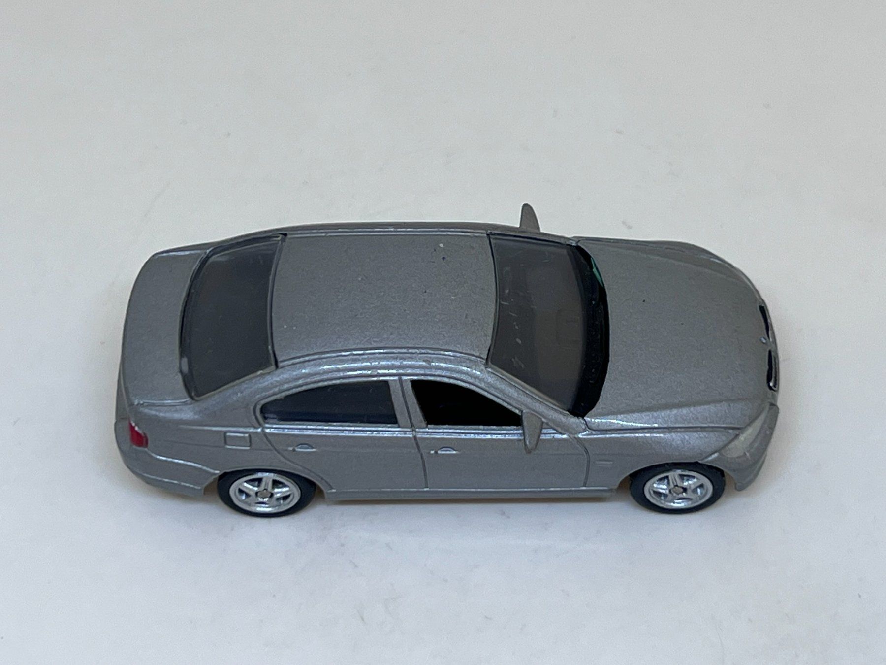 Welly Modellini d'auto: Welly BMW 330i #748 – Usato da Wildegg venduto da LaaBoutique 1