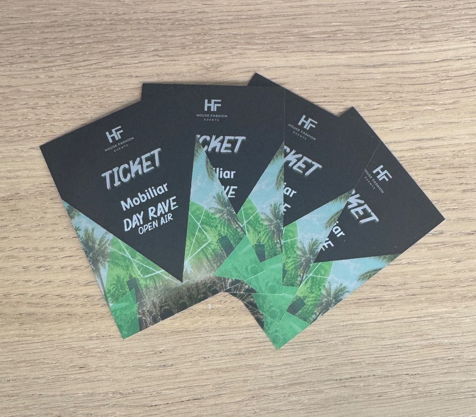 Biglietti: 4x Mobiliar Day Rave Tickets – Nuovo (secondo la descrizione) da Birsfelden venduto da sam2tuusig6