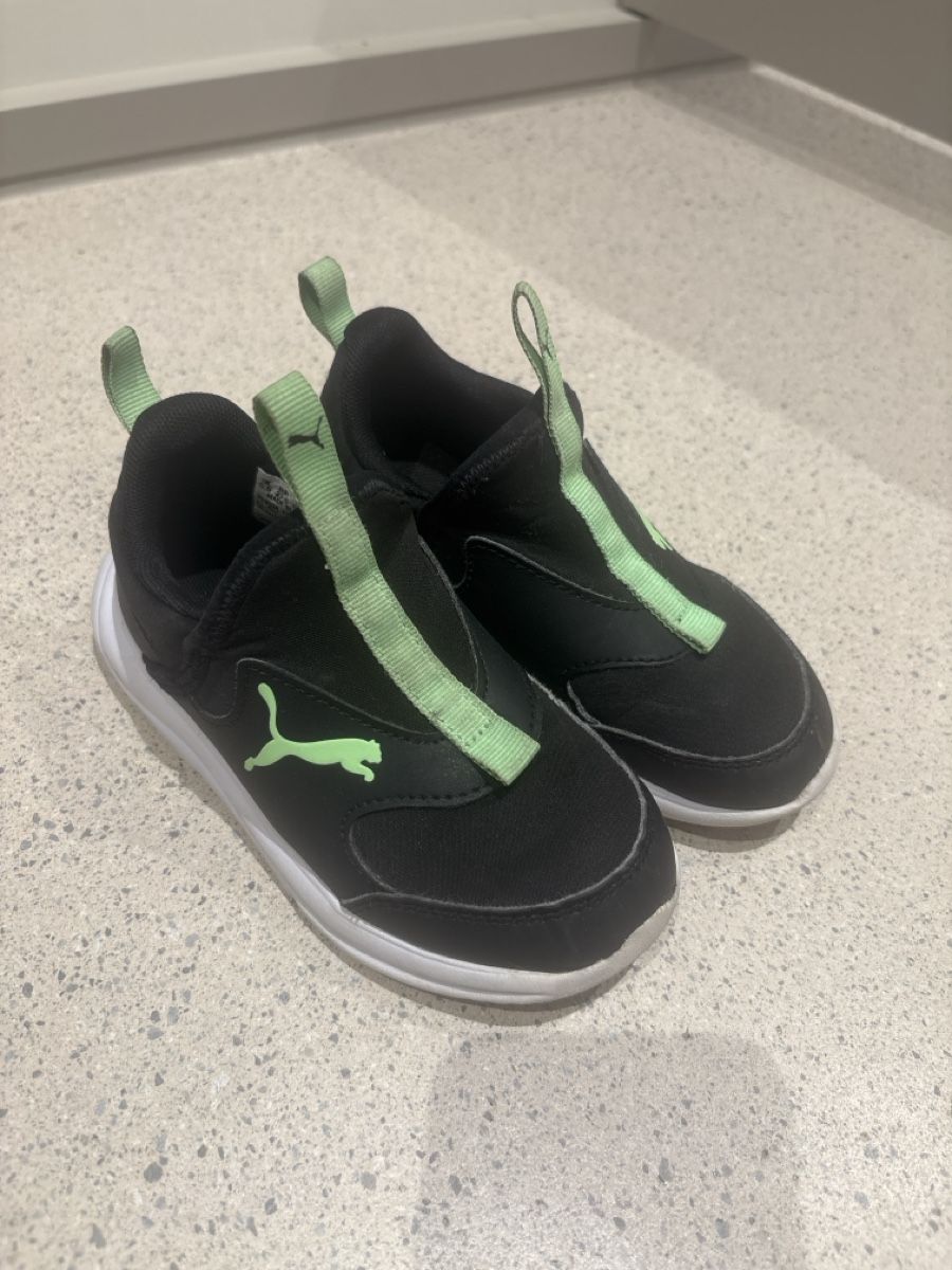 Puma Scarpe per ragazzi: PUMA Kinderschuhe Größe 27.5  16.8cm – Usato da Chur venduto da yin_rb5y 1