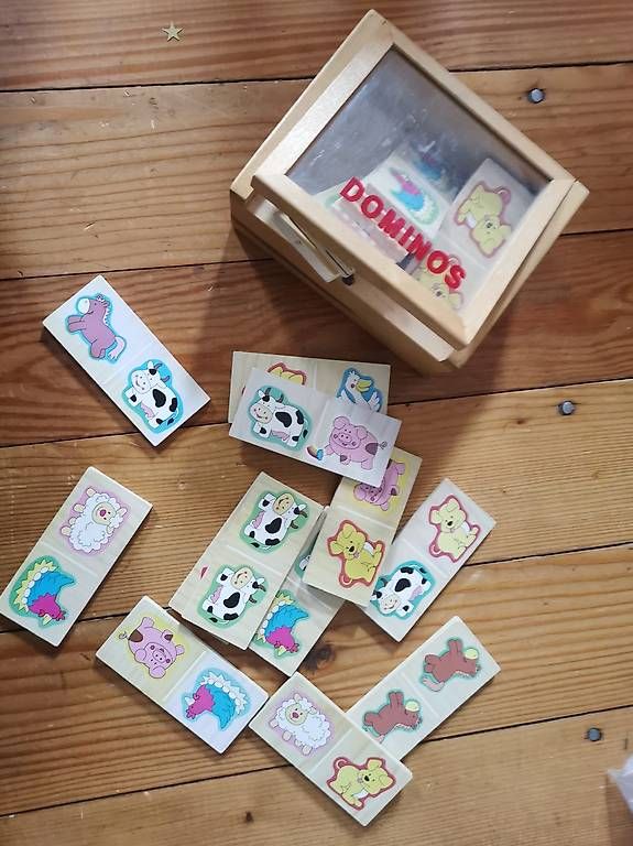 Giochi: Holz Dominos – Usato da Winterthur venduto da Cham_Tej