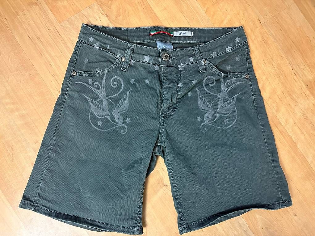 Please Jeans Pantaloni: Spezielle Shorts Please Gr. S – Usato da Willisau venduto da ani_gtk8