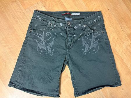 Spezielle Shorts Please Gr. S
