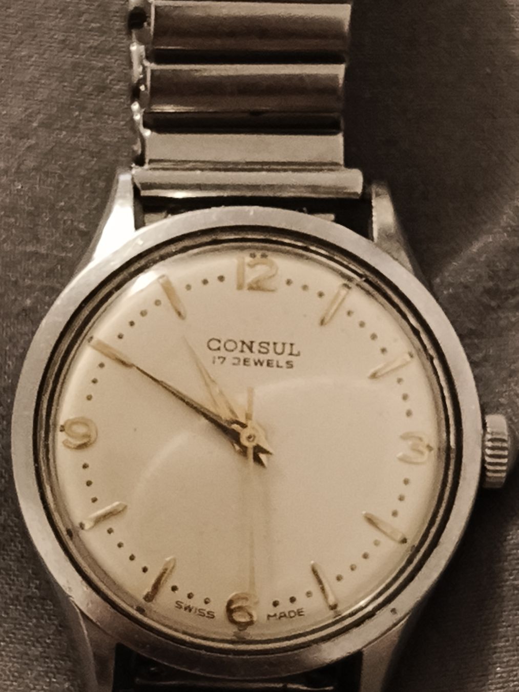 Orologi: Consul handaufzug Uhr, antik, läuft – Usato da Glattbrugg venduto da tarnkappenbomber 2