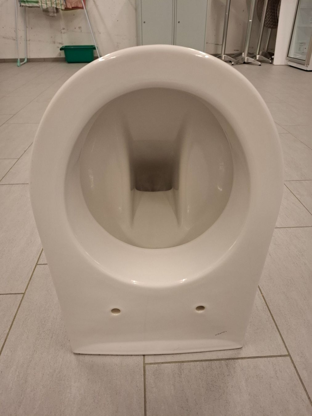 Laufen WC: Toilette Laufen Moderna R – Usato da Lyss venduto da 3250er 1