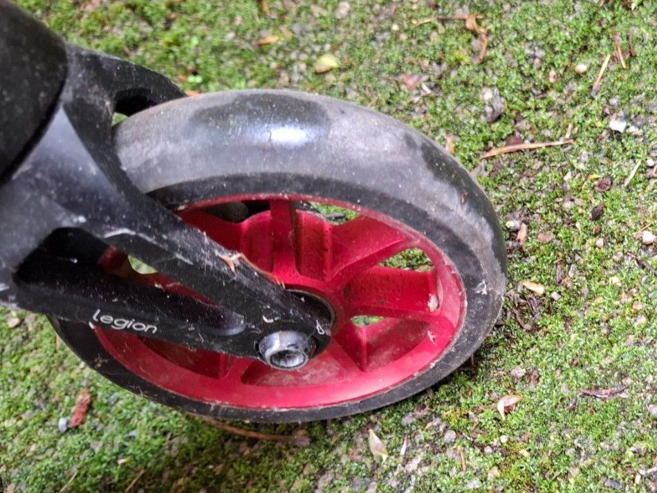 Kickboard: ethic erawan Stunt Scooter mit einem leichterem Deck – Usato da Wil SG venduto da Jingels 2