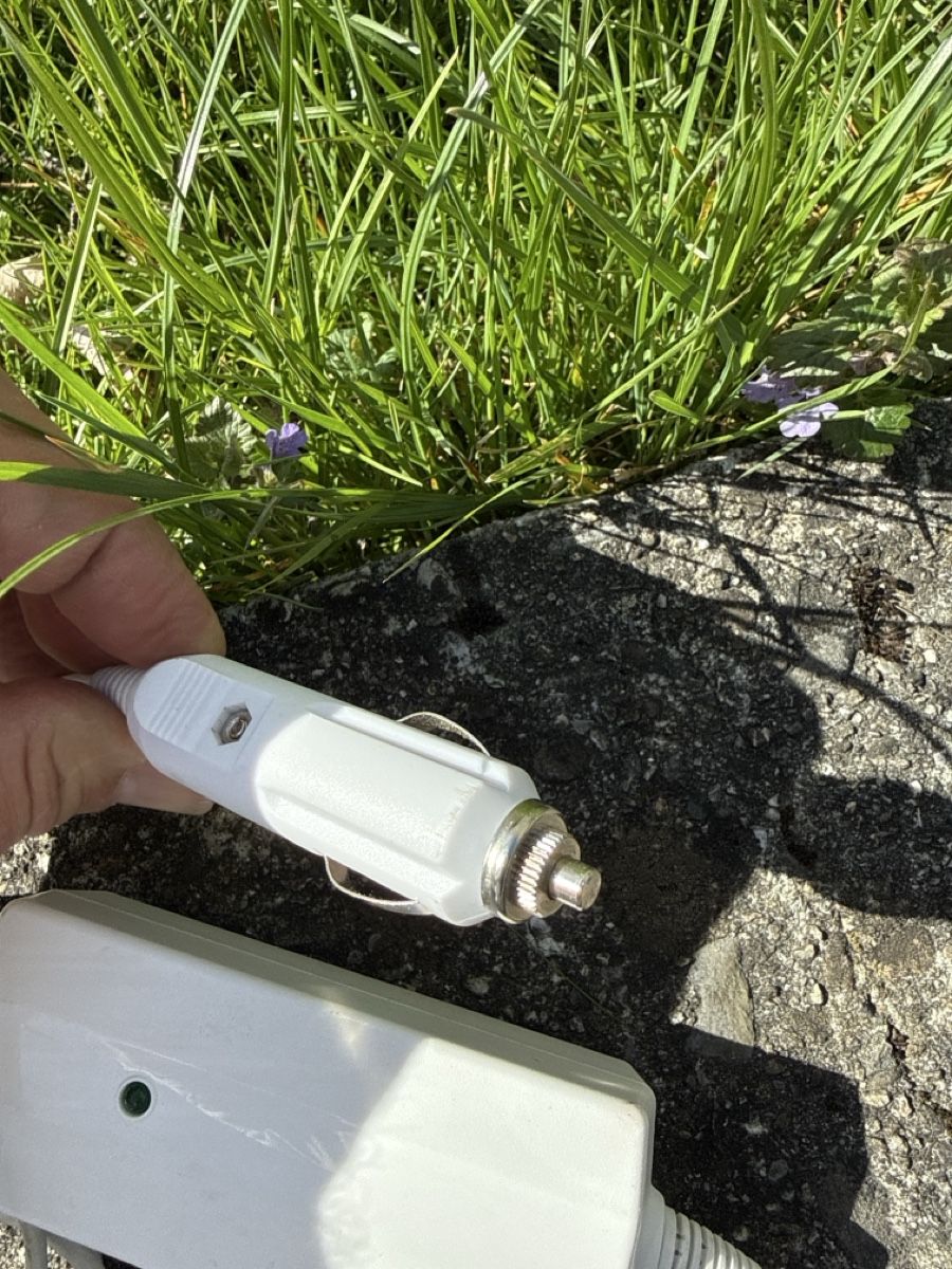 Caricabatterie: Auto Adapter Ladegerät - Car Adapter 12V/24V USB – Usato da Untervaz venduto da Christian092 3