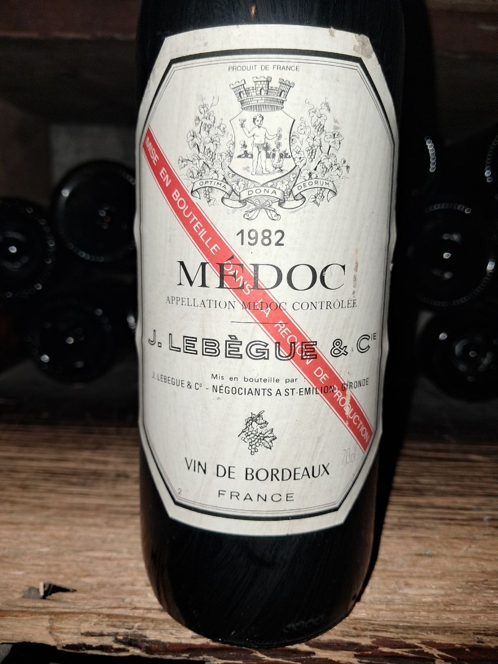 Vino: Médoc J. Lebègue & Cie 1982 – Nuovo e nell'imballaggio originale da Le locle venduto da juliensaran