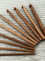 DIY Häkeln Stricken Set mit 10 Bambus Häkelnadeln 4–10 mm