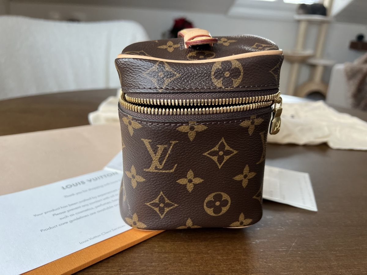 Louis Vuitton Custodie per cosmetici: Louis Vuitton Nice mini Monogram, mit Quittung! – Nuovo (secondo la descrizione) da St. Gallen venduto da sih_2z86 7