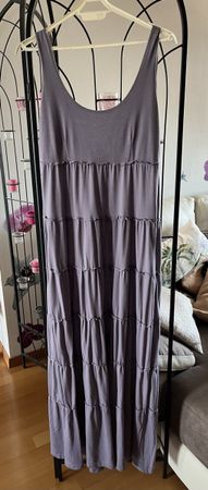 Robe longue mauve EAST VILLAGE, décolleté dos T 1