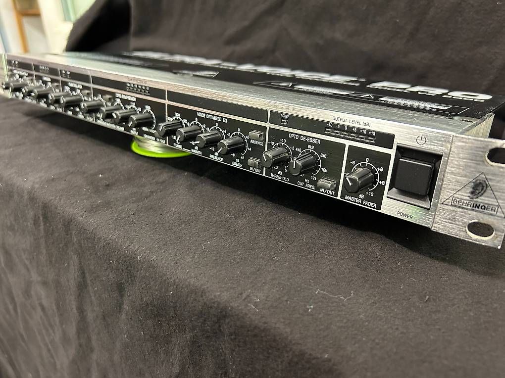 Behringer Console di mixaggio: Behringer Ultra Voice Pro VX2000 – Usato da St. Gallen venduto da scandola_gmbh 3