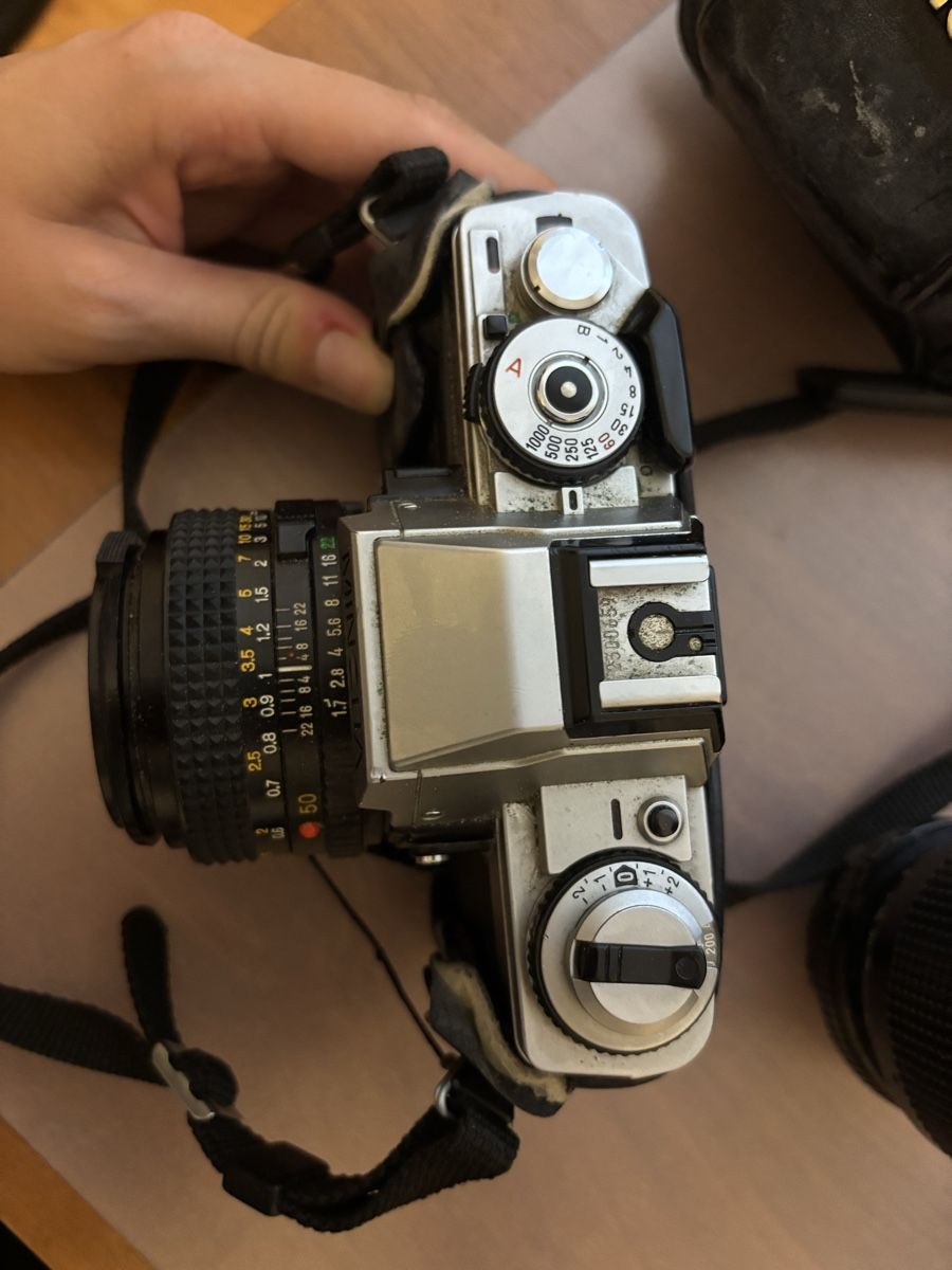 Minolta Fotocamera: Minolta Kamera und 2 Objektive – Usato da Allenwinden venduto da clamel 3