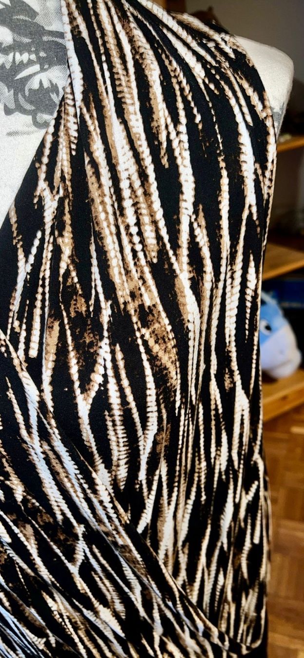 Vestiti: Schönes Kleid mit Zebra-Muster, Grösse 40 – Usato da Basel venduto da Tierschutz-Flohmi 4
