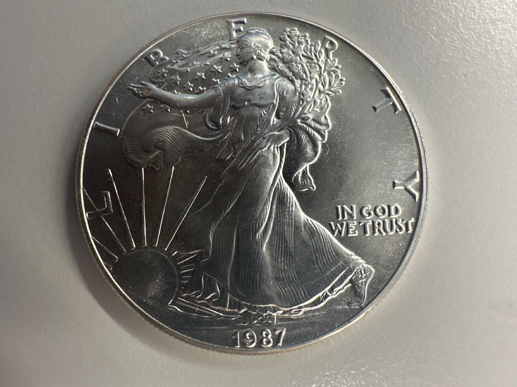 Tutti le monete: 1 Unze Silber American Eagle 1987 – Usato da Herisau venduto da herau