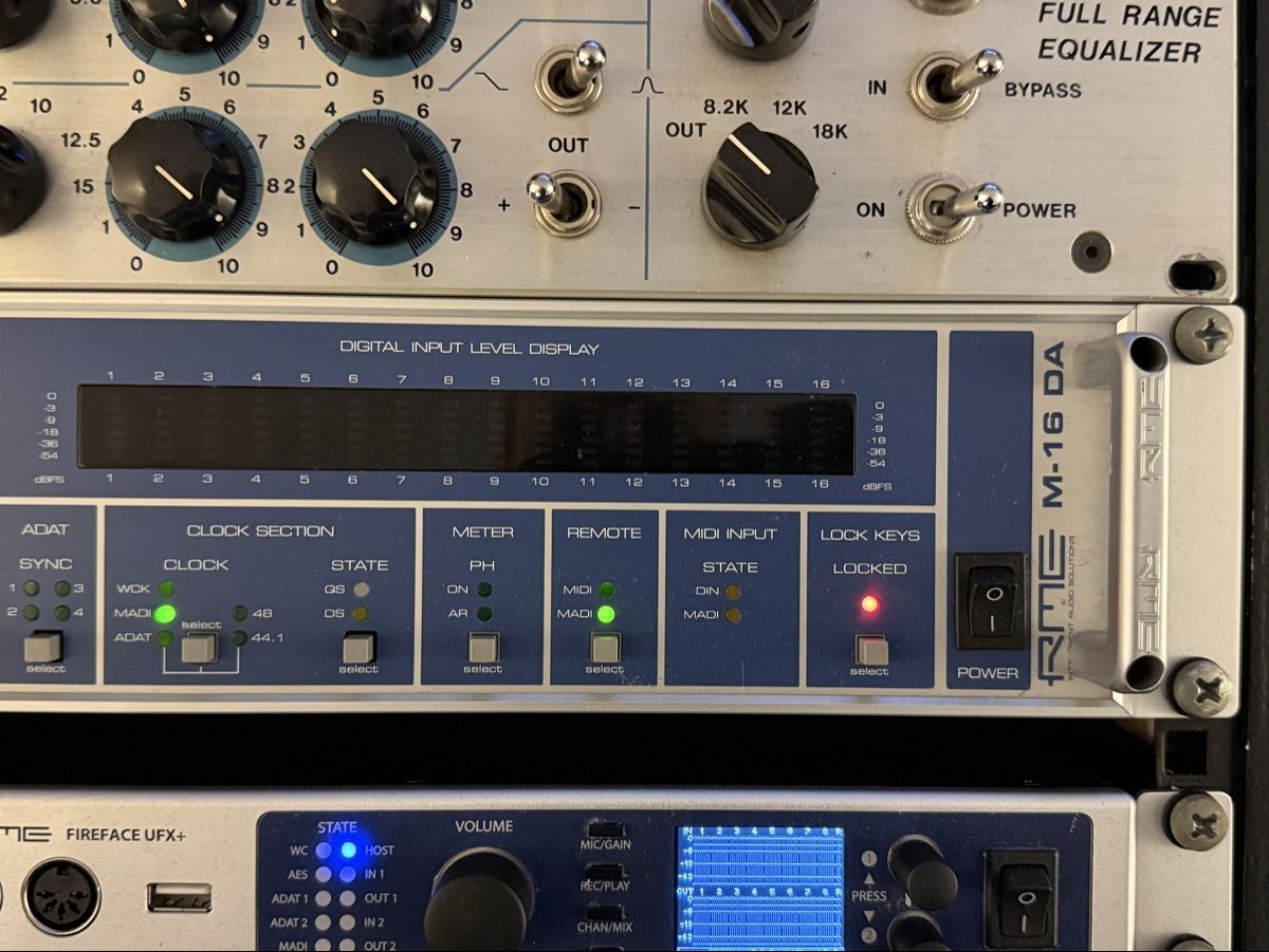 RME Attrezzatura per studi di registrazione: RME M-16 DA - audio interface – Usato da Delémont venduto da Studio_du_soleil 1