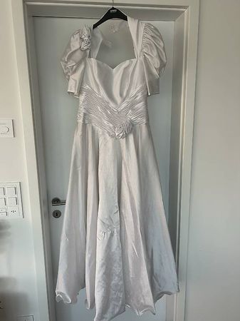 Hochzeitskleid - Grösse ca. 40 - Einmal getragen