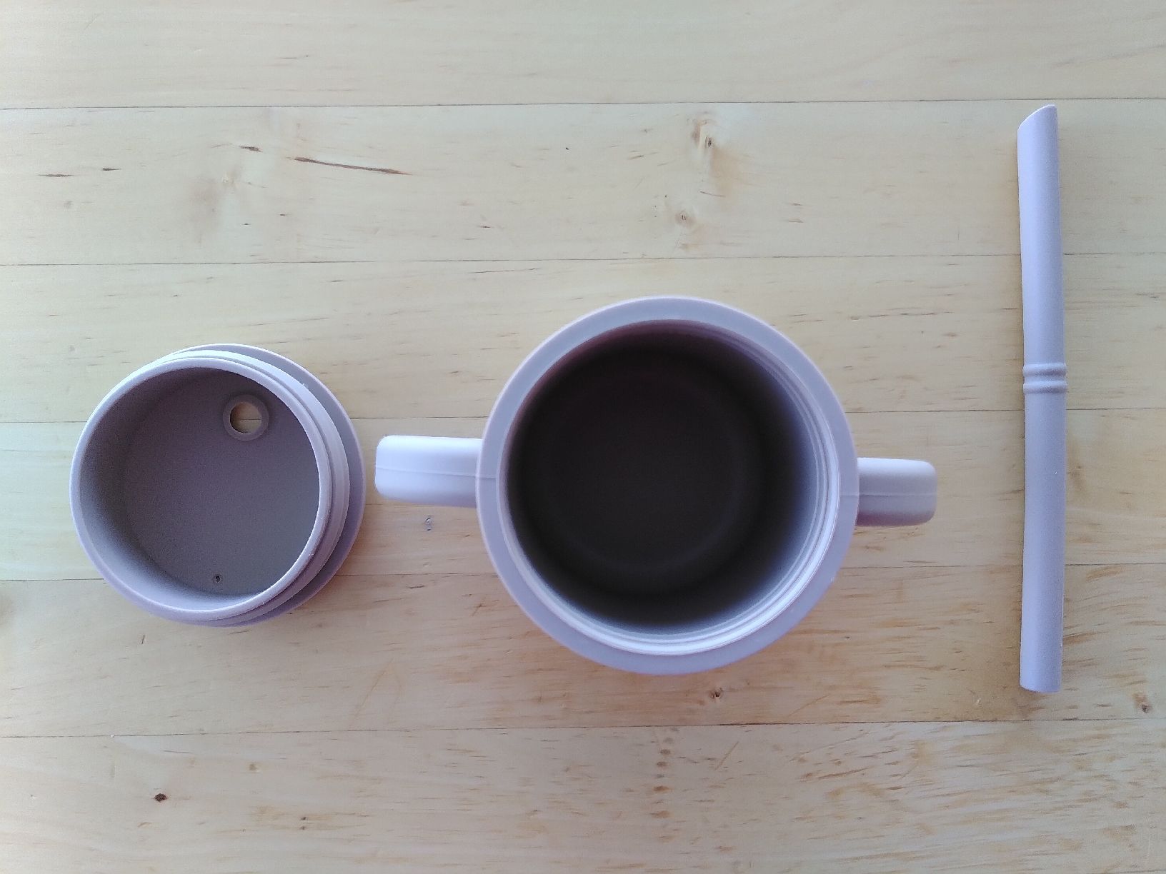 Pasti del neonato: Trinktasse mit Strohhalm aus Silikon – Usato da Penthaz venduto da ann_l7zt 1