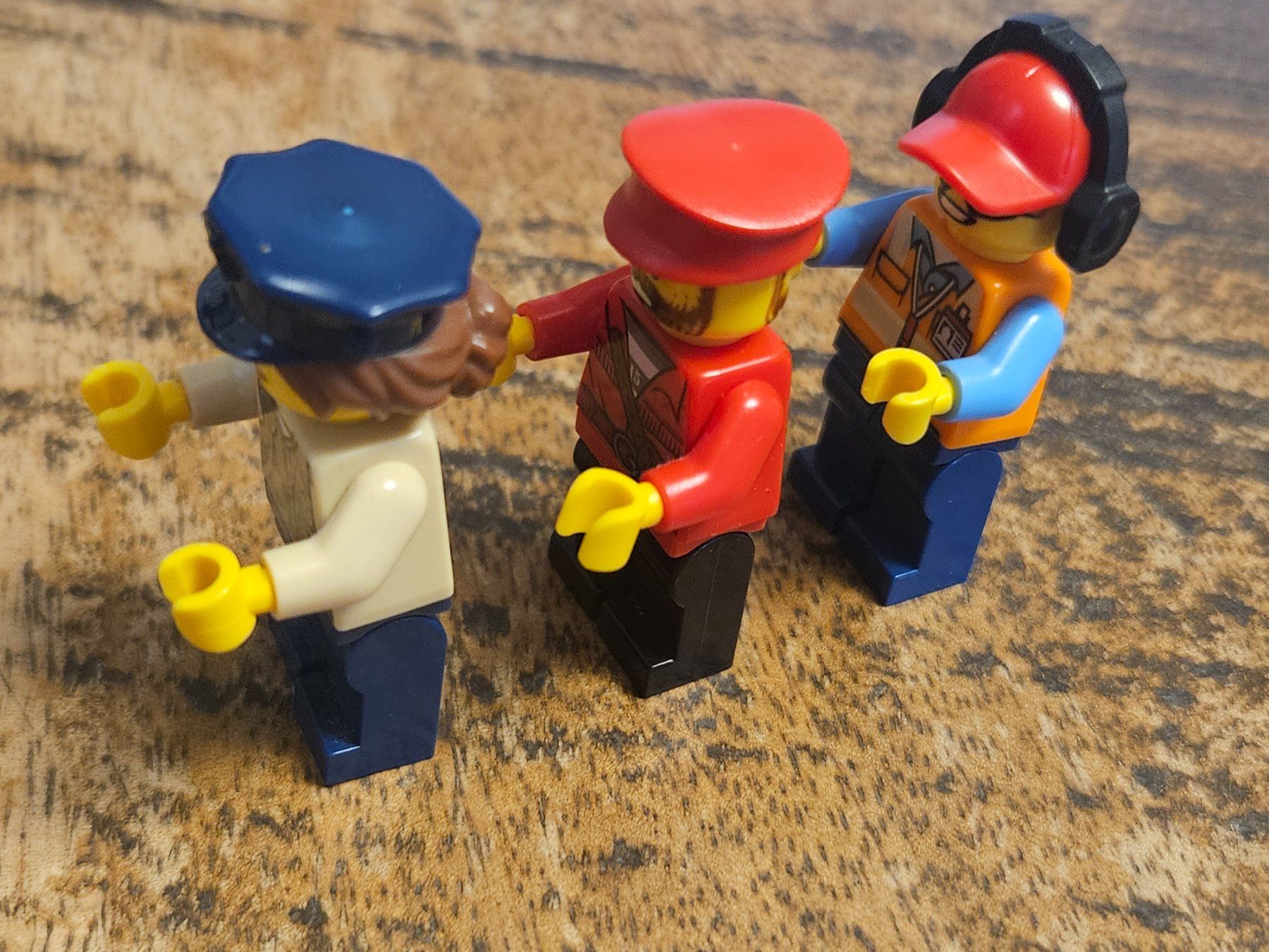 Lego Kit di costruzioni: lego lot de 3 figurines – Usato da Confignon venduto da Ecrofigs 2
