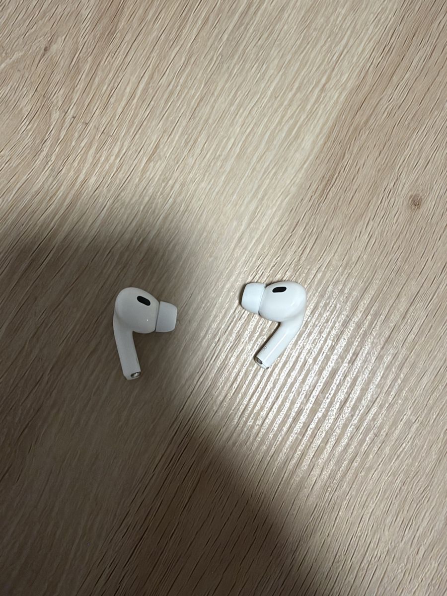 Kopfhörer: Wireless In-Ear Kopfhörer mit Touch-Display weiss neu – Neu (gemäss Beschreibung) aus Wettingen von David0076 1
