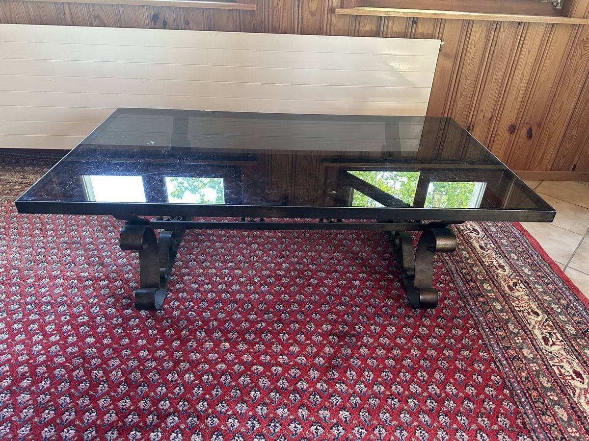 Tavoli: Table en fer forgé  – Usato da Chénens venduto da nat_n2sr