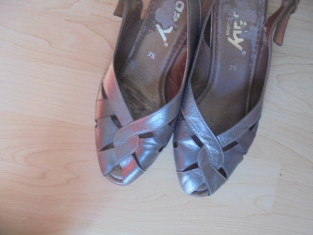 Gabor Scarpe da donna: Sandalette Silber/Bronze Gr. 41 – Usato da Hinwil venduto da Glasperlen