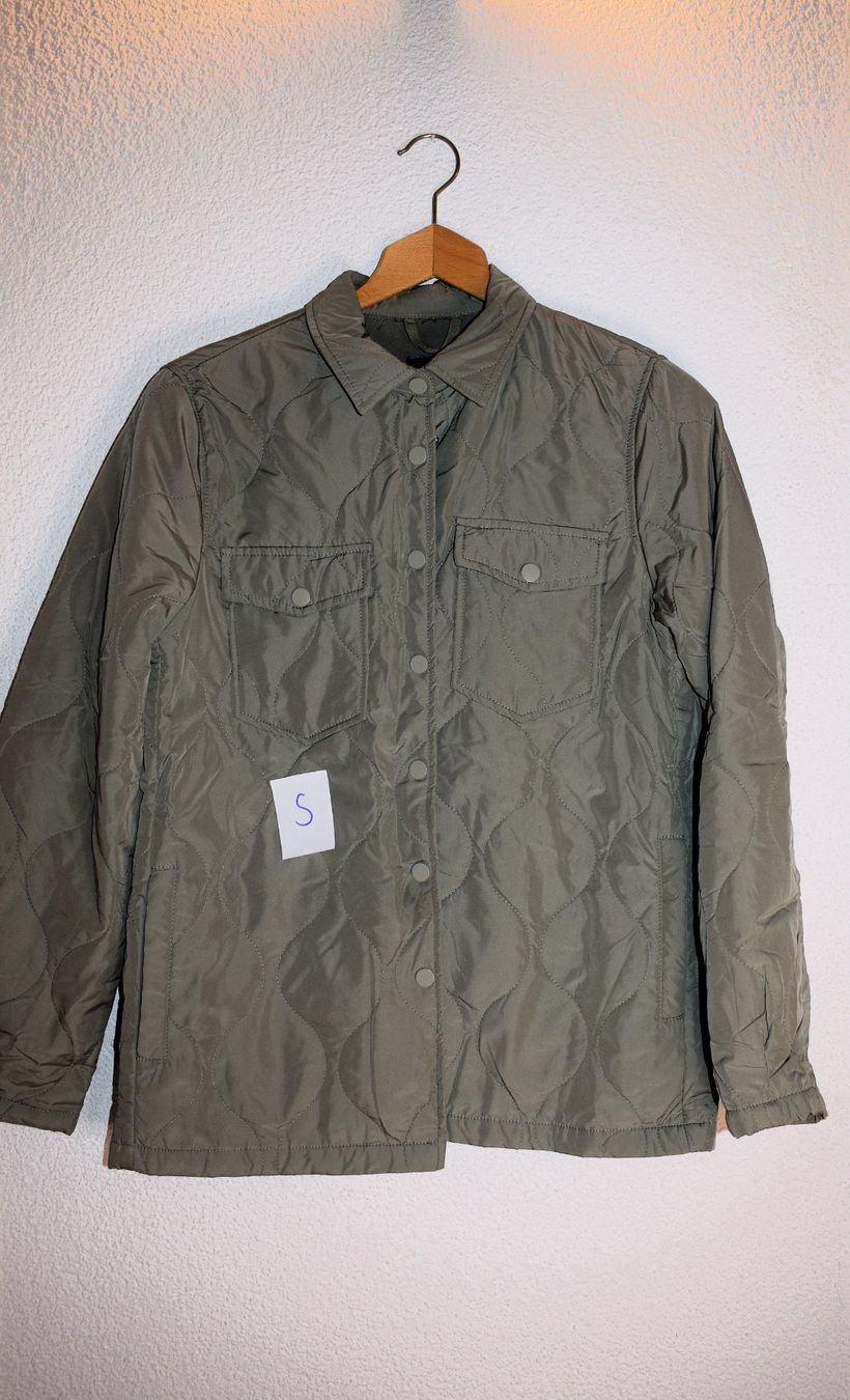 H&M Giacche: Olive Steppjacke, Grösse S, Top Zustand! – Usato da Merenschwand venduto da tolles_2hand