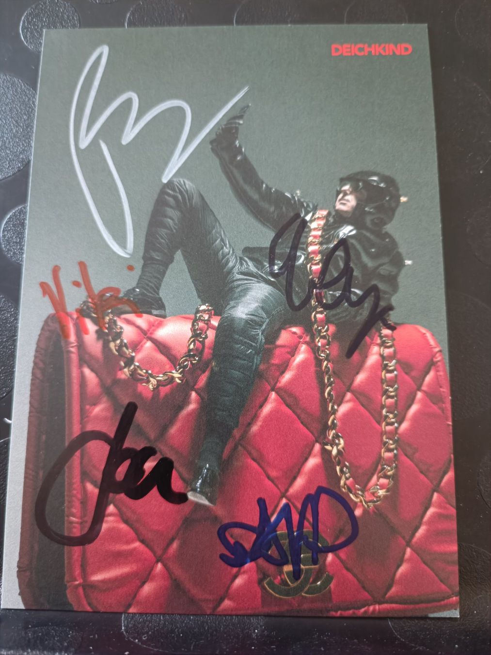 Autografi: Deichkind - handsignierte Autogrammkarte – Usato da Menziken venduto da Artographs