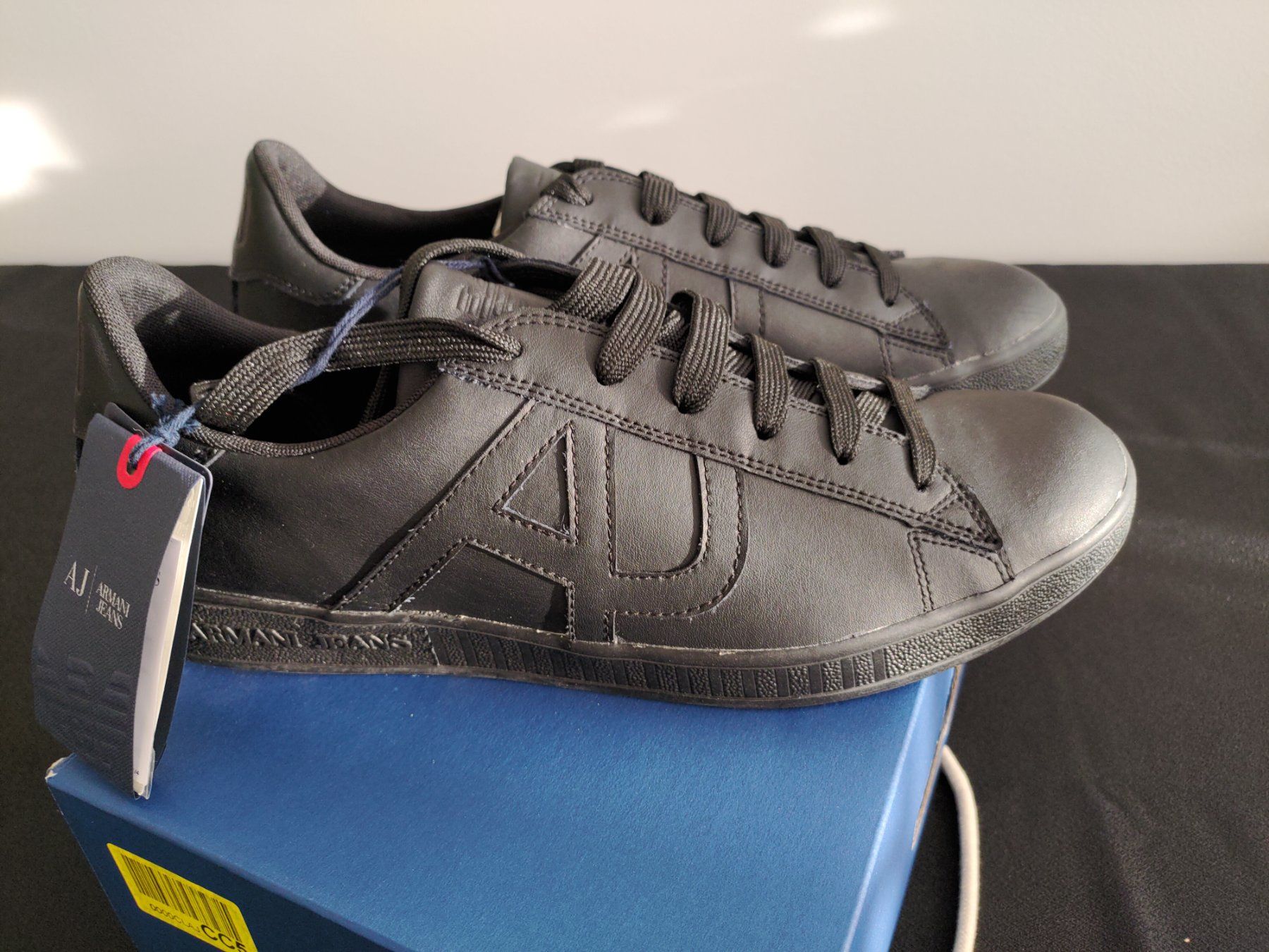 Armani Herrenschuhe: Armani Jeans Lederschuh – Neu und originalverpackt aus Winterthur von Tzen 2