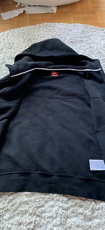 Giacche: Nike tech ERGO noir – Usato da Satigny venduto da kyl_yy7p 1