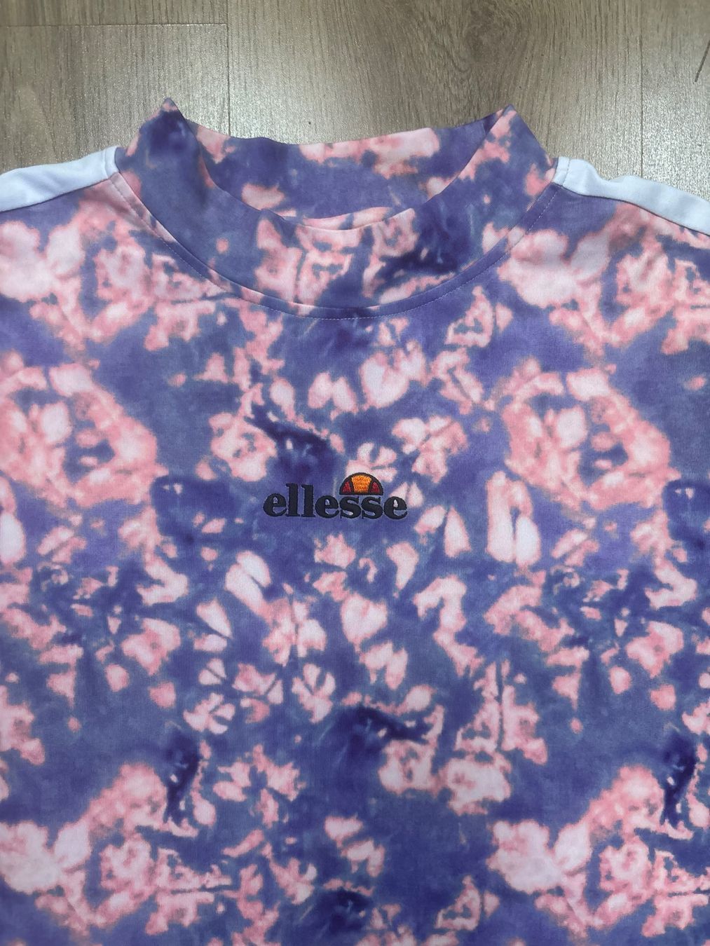 Ellesse T-Shirts: T-Shirt Ellesse - Batiklook - Gr. S/36 – Gebraucht aus Brügg BE von rutschimedizin 1