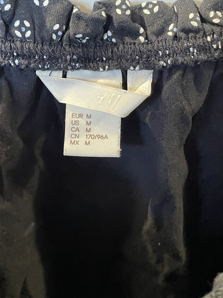 H&M Camicette: Dunkelblaue Carmenbluse Gr. M Baumwolle – Usato da Münsingen venduto da Secondhand89 1