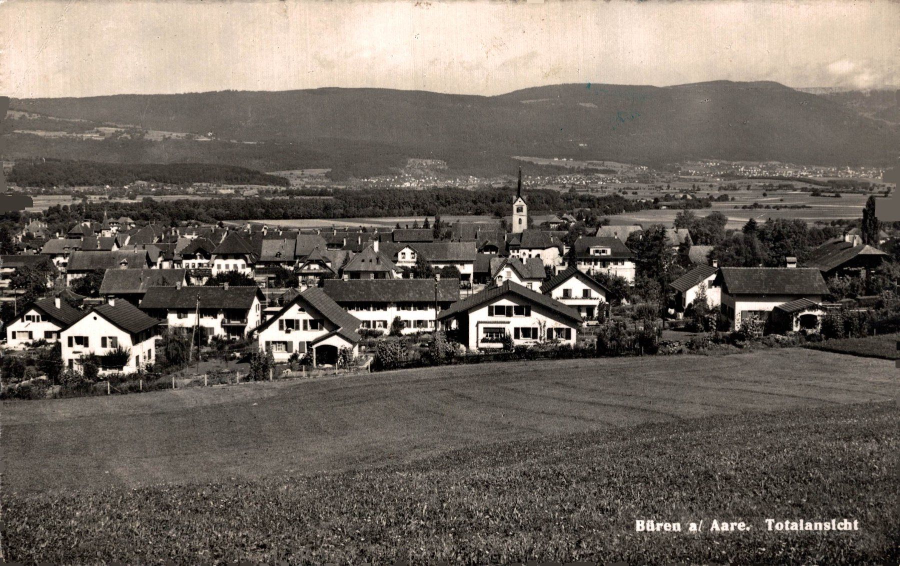 Cartoline postali: Büren a/Aare. Totalansicht – Usato da Bronschhofen venduto da Astore
