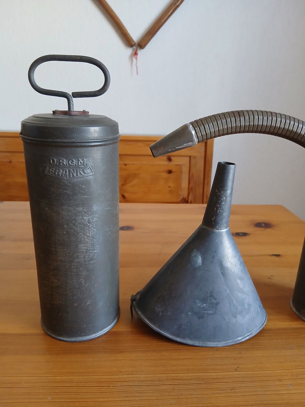 Tutti gli attrezzi: Oelkanne mit Trichter – Usato da Oberentfelden venduto da Trinity1945 2