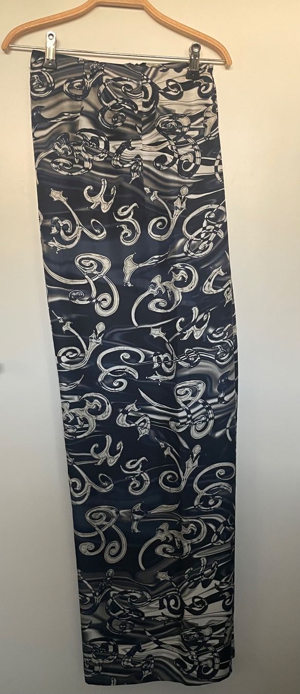 Salvatore Ferragamo Pantaloni: Salvatore Ferragamo Seidenhose - Gr. 38 – Usato da Hünenberg See venduto da DND5 2