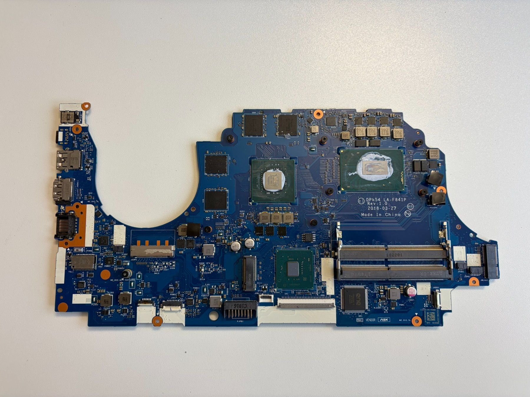 Hewlett Packard Composants électroniques: System board HP Gaming Pavilion 15-cx0706nz – D'occasion à Marin-Epagnier par jfr_9f5r