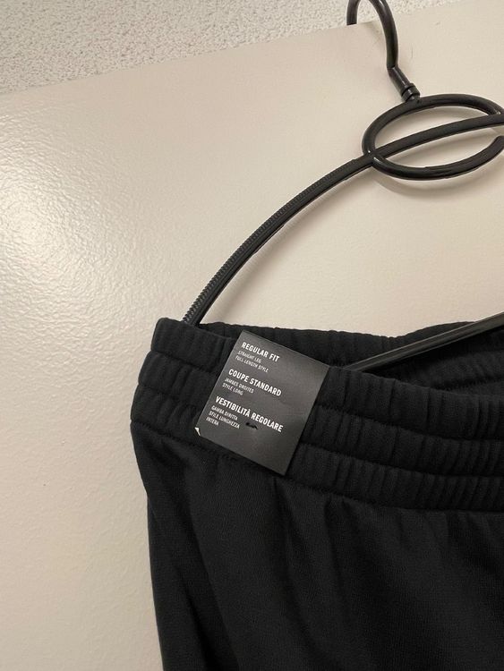 Adidas Pantaloni: Adidas Jogginghose – Nuovo e nell'imballaggio originale da Zürich venduto da mc_mike77 2