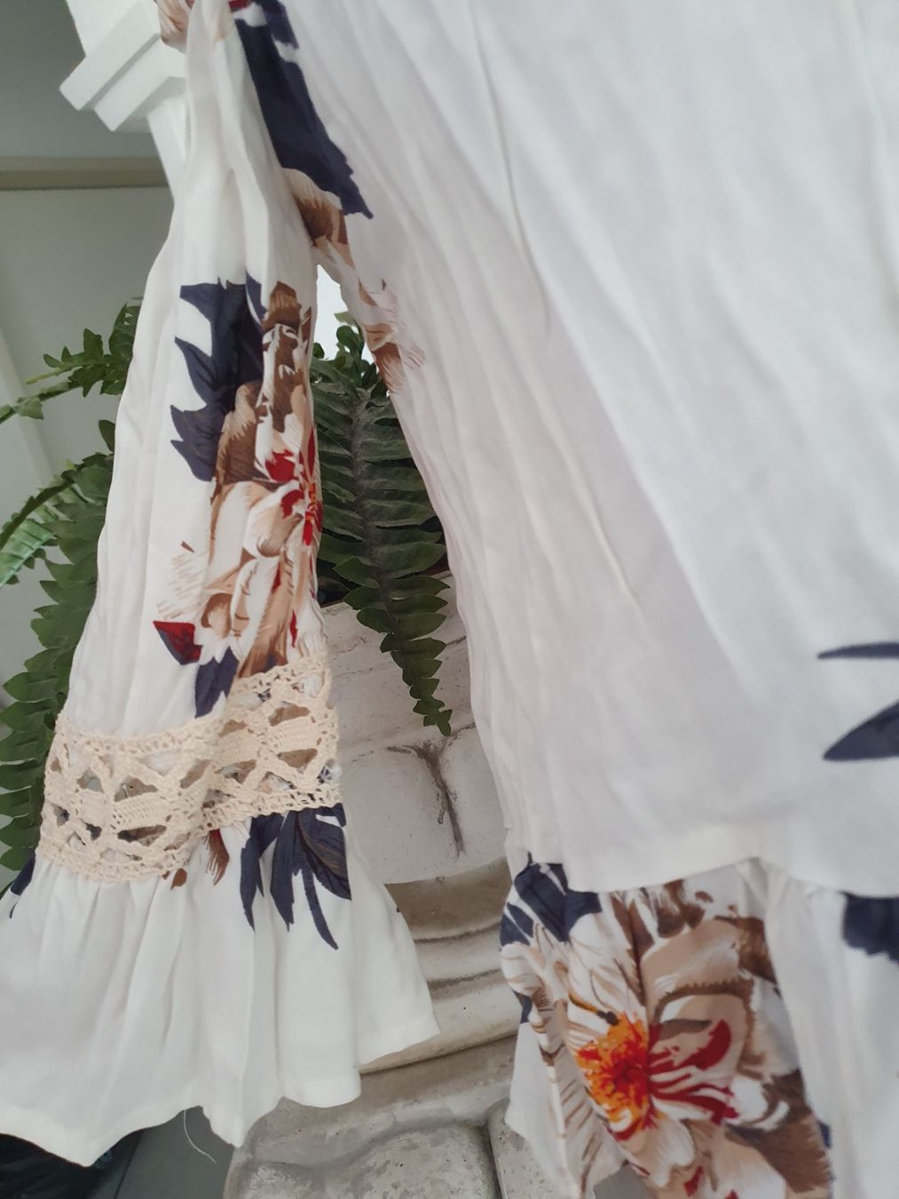 Camicette: Blumengemusterte schulterfreie Bluse Gr S – Usato da Münsingen venduto da BlackTears-3 1