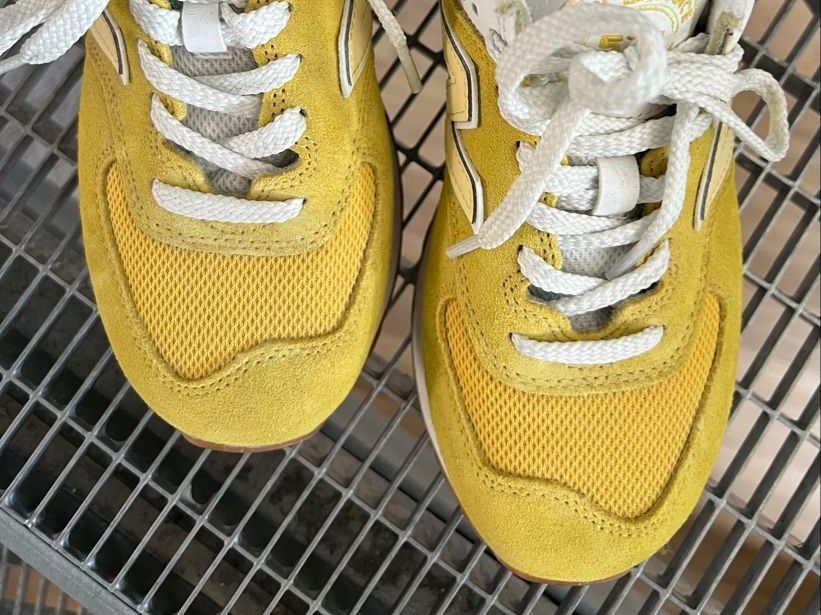 New Balance Scarpe da uomo: Neue New Balance 574 in Gelb – Nuovo (secondo la descrizione) da Regensdorf venduto da Barbara9 2